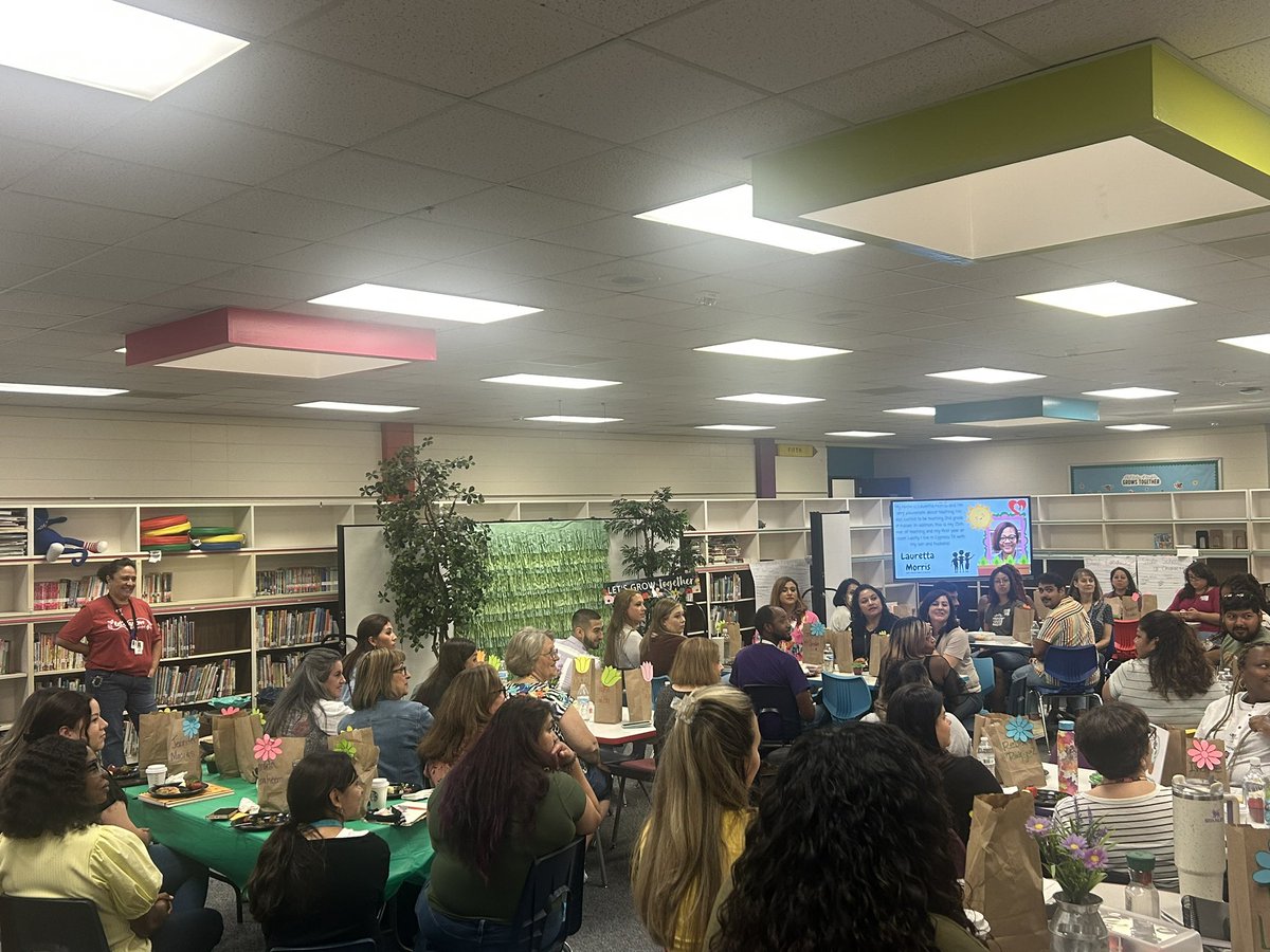 SuperAPHawkins's tweet photo. @KaiserKISD  We are kicking off our 2023-24 year as we “Grow Together!” https://t.co/vwi7fHugki