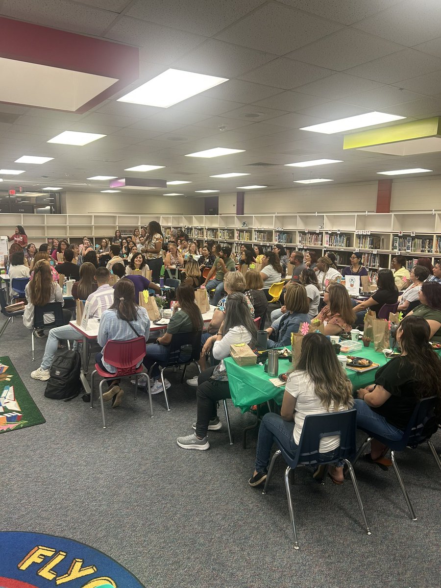 SuperAPHawkins's tweet photo. @KaiserKISD  We are kicking off our 2023-24 year as we “Grow Together!” https://t.co/vwi7fHugki