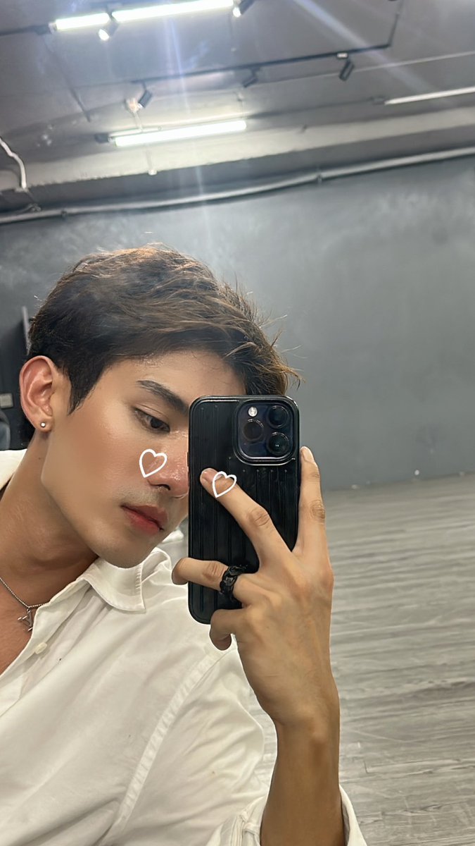 netsiraphop's tweet photo. ขอบคุณนะครับ thank you guys all   ไม่หยุดพัฒนาตัวเองแน่นอนครับ ไปต่อค้าบ #ทวิตสี่แสนไอจีล้านสามสิเน็ตสุดปัง https://t.co/eE0Gbo4dFL