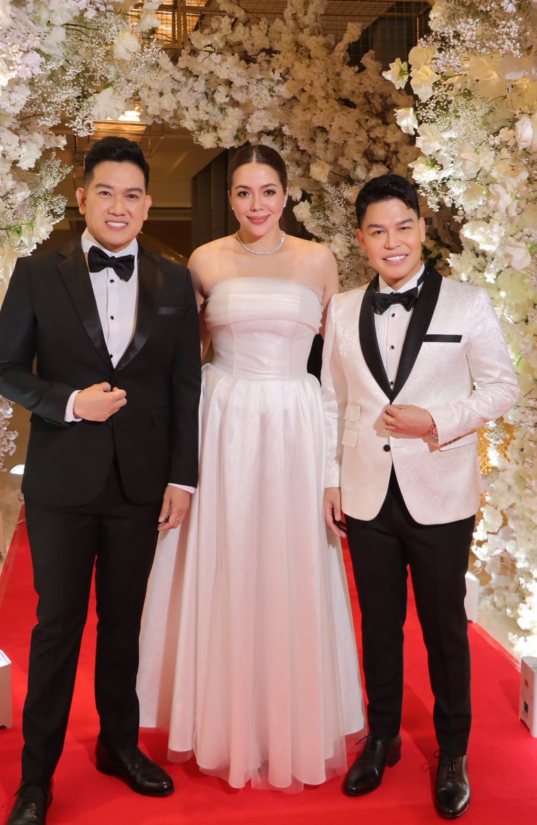 cornerstone_ofc's tweet photo. @Radhamuzik @ncomiajr @patrickquiroz_ @michaelsager_ @imzephanie @nicolecordoves @samuelmilby Julia Montes at the #AvignonGala 📸✨
📍Shangri-La The Fort, Manila | July 31, 2023
#JuliaMontes
#CornerstoneArtist
#AvignonMostBeautiful
#ExperienceAvignon https://t.co/ZjijFsebSo
