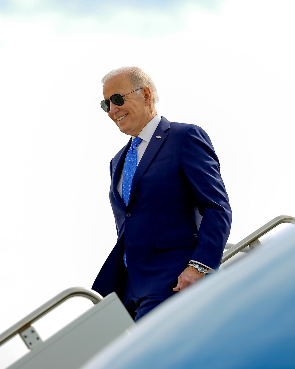 Democrats tweet media