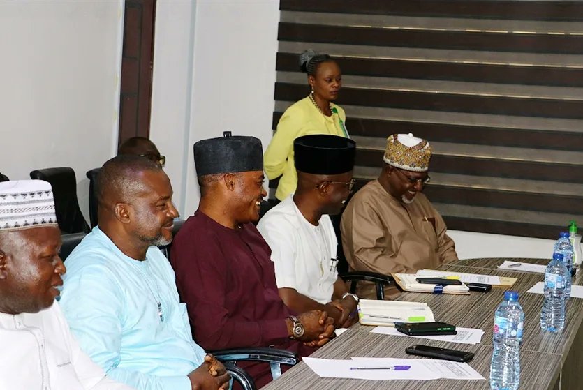 ubmagashi's tweet photo. The Commission on Thursday, 27th July 2023, paid a courtesy call to the Director General, Mining Cadastre Office, Obadiah Simon Nkom, in Abuja. 
This will offer the Commission &amp; MCO the opportunity to synergize &amp;  explore ways of collaboration for the greater good of our nation. https://t.co/vh51h1DVME