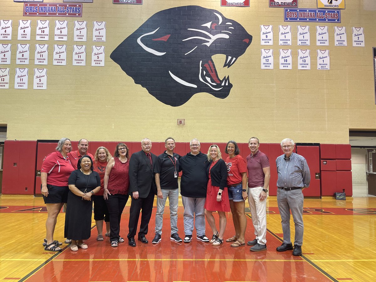 ThomasDGayda's tweet photo. Back to school! @NCHS_panthers @dmendez2378 #whateverittakes #allin #whywt https://t.co/aoBE5H0c0J