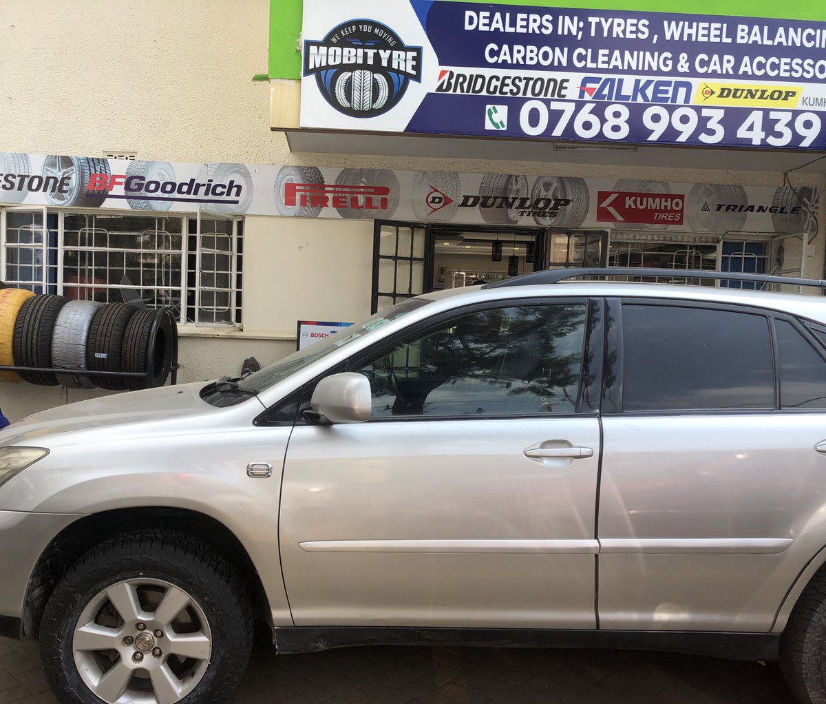 MobityreKE's tweet photo. 225/65/R17 Falken AT3W tyres fitted . #tyres #falken #AT3W #Harrier https://t.co/b5MFFZG1vo
