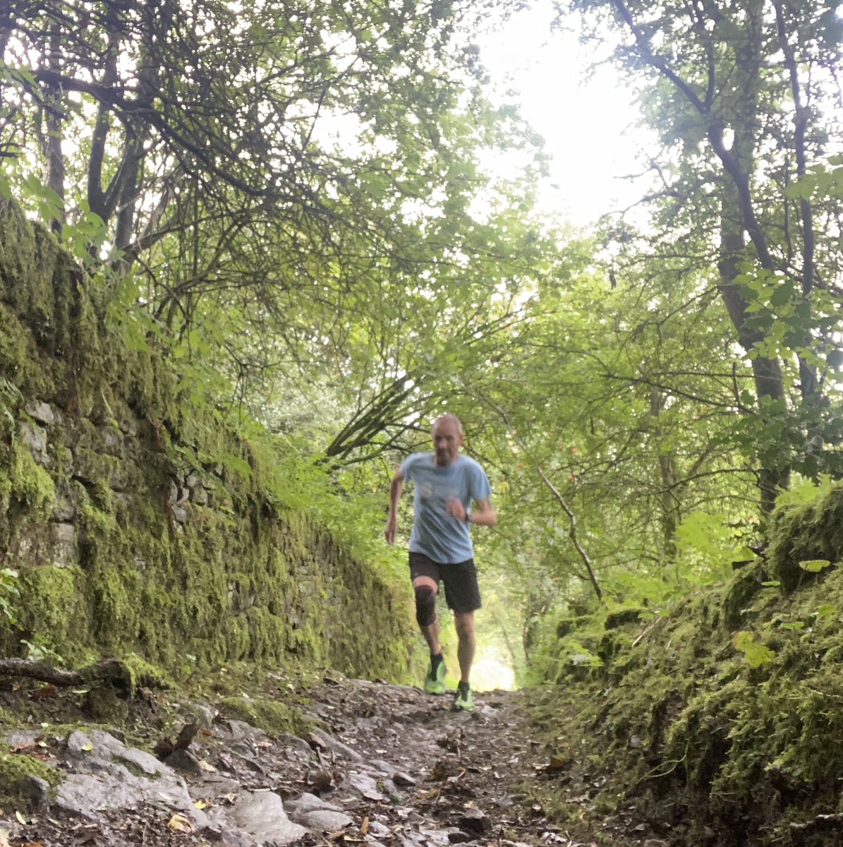 andyb066's tweet photo. Tough little route starting and finishing at Valley View and just managed to miss the rain @SOBScharity #stepwithsobs @BipolarUK #poletopolechallenge @runningpunks #runningpunks #runningpunk https://t.co/kCSPsg0Ja2