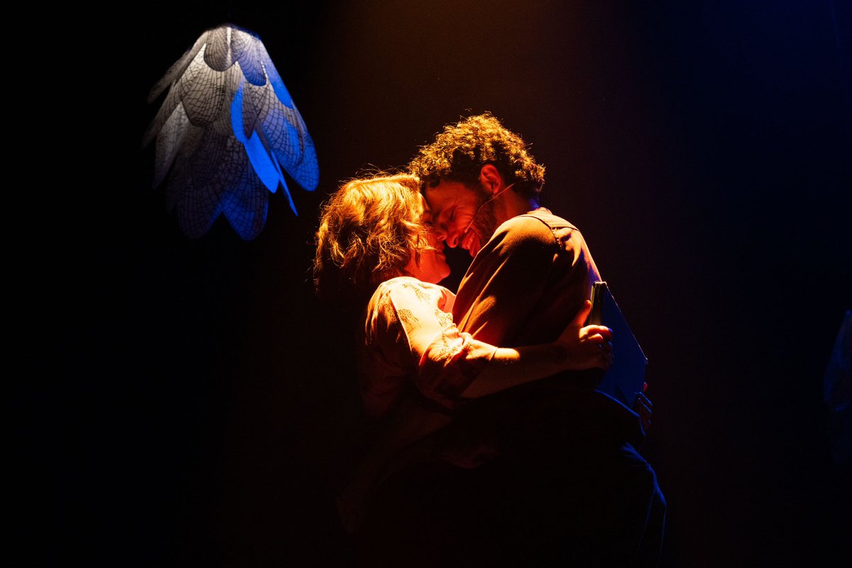 🎭 MUSIC RELEASE 🎭

Three brand-new tracks from the world premiere production of <a href="/GusGowland/">Gus Gowland</a>’s musical Mayflies have been released on all major platforms today (1 August).
 
📸 Sam Taylor

westendbestfriend.co.uk/news/new-recor…