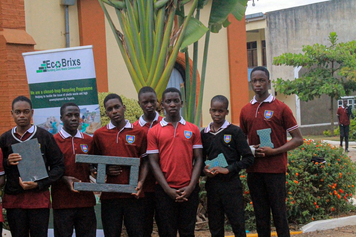 EcoBrixs's tweet photo. Bukalasa Seminary , the Pioneer of formal #Education in Uganda, has re-launched the #EnvironmentClub , with a focus on waste plastics Recycling @EcoBrixs.Gratitude to the Rector , staff and #students who have all vowed to be members of the movent to save the planet.♻️🙏🏽🌱 https://t.co/fUtt4NYYc2