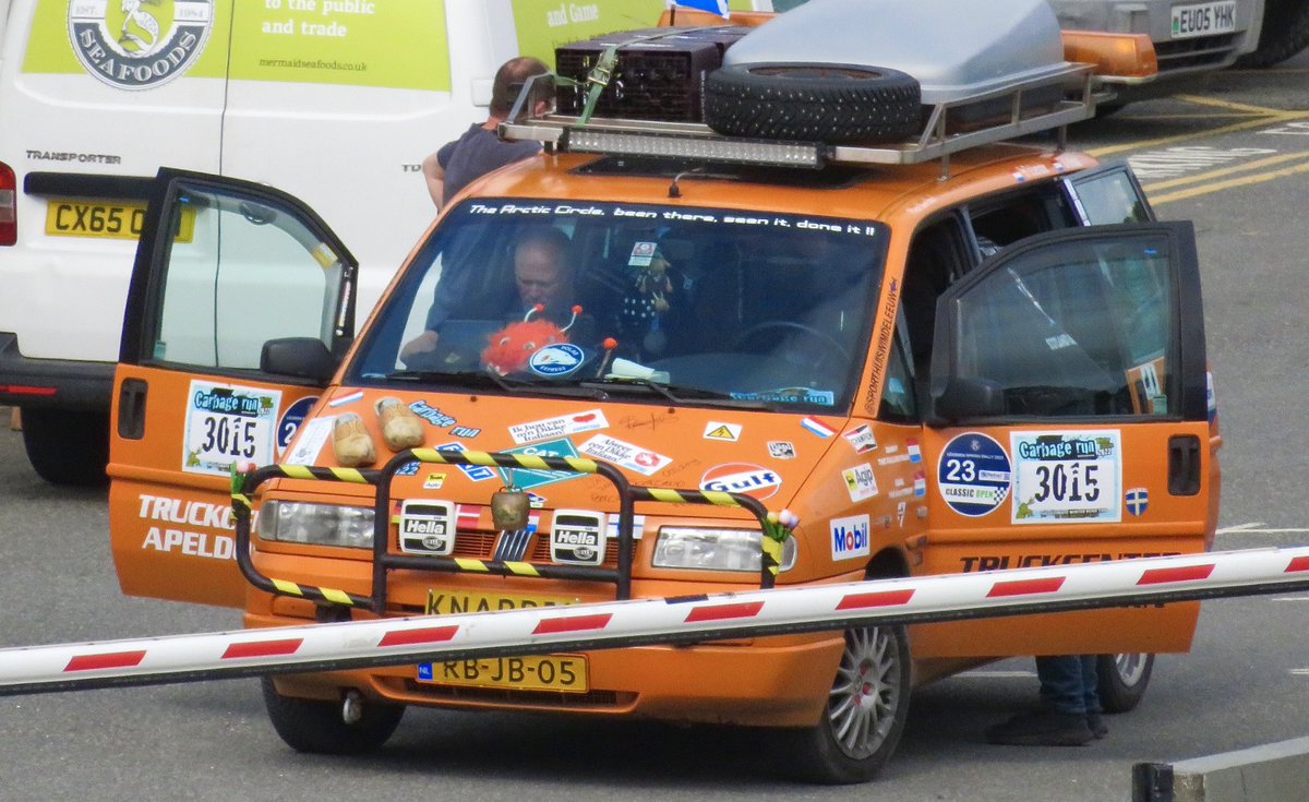 ribster13's tweet photo. When the #european lads and lasses rode into #conwy #rally #Netherlands #scotland #rally #landrover #eventsphotography #motors #4x4 #wales get through before #20 #mph hits https://t.co/4mdamzVXPL