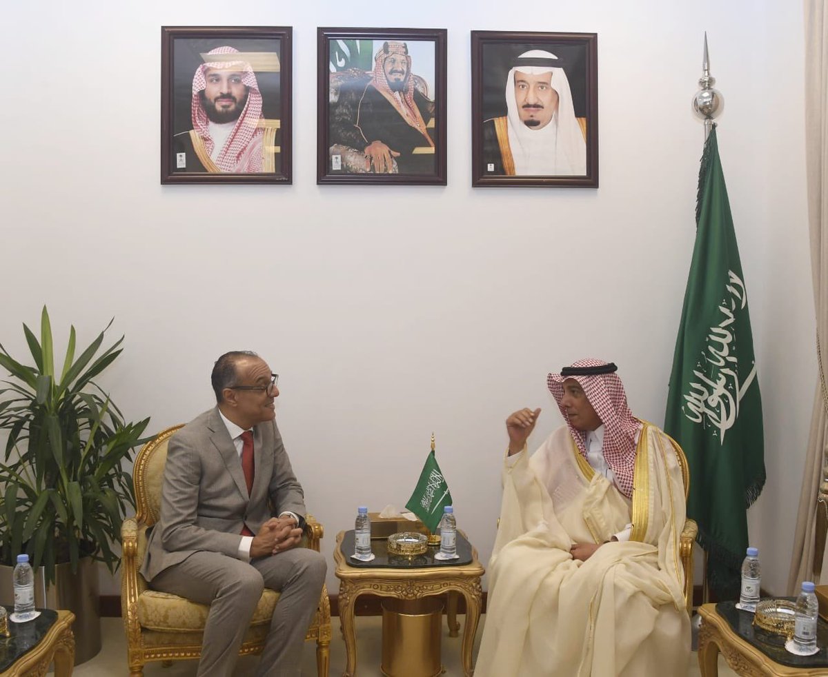 CG_MarJed's tweet photo. بمناسبة انتهاء مهامه استقبل السيد عزيز الاشوري القنصل العام  من  طرف سعادة السفير مازن الحملي. مديرعام فرع وزارة الخارجية السعودية بمنطقة مكة المكرمة  . https://t.co/CoeQ5ONVOo