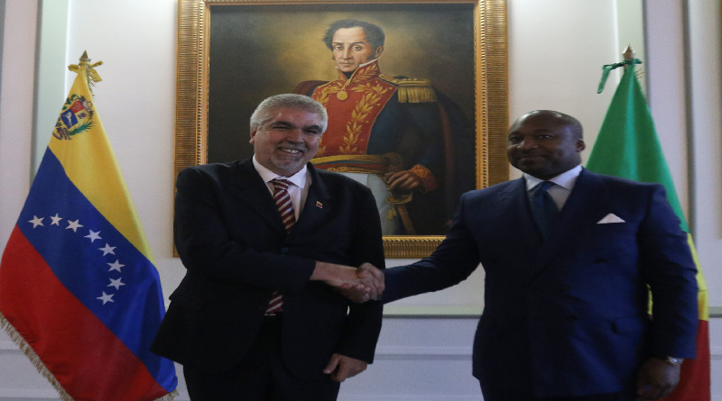 VTVcanal8's tweet photo. Jefe de delegación del Congo arriba al país para participar en I Comisión Mixta

#VTVEsNuestroPana

https://t.co/3RKkbwKzSf https://t.co/NO2GcZZl4n