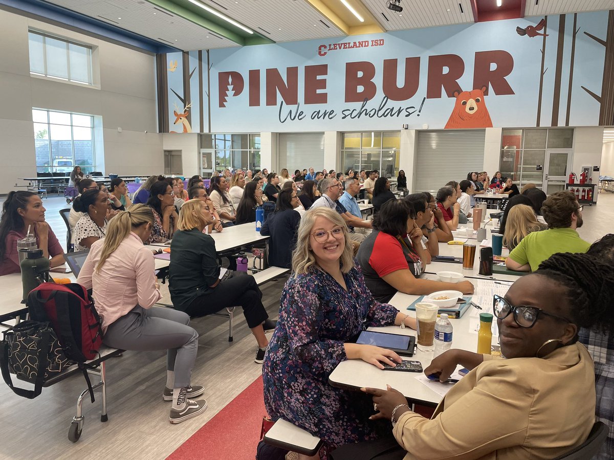 Karlet777's tweet photo. @PineBurrCISD we are Purple People! https://t.co/rR33V0eRk9