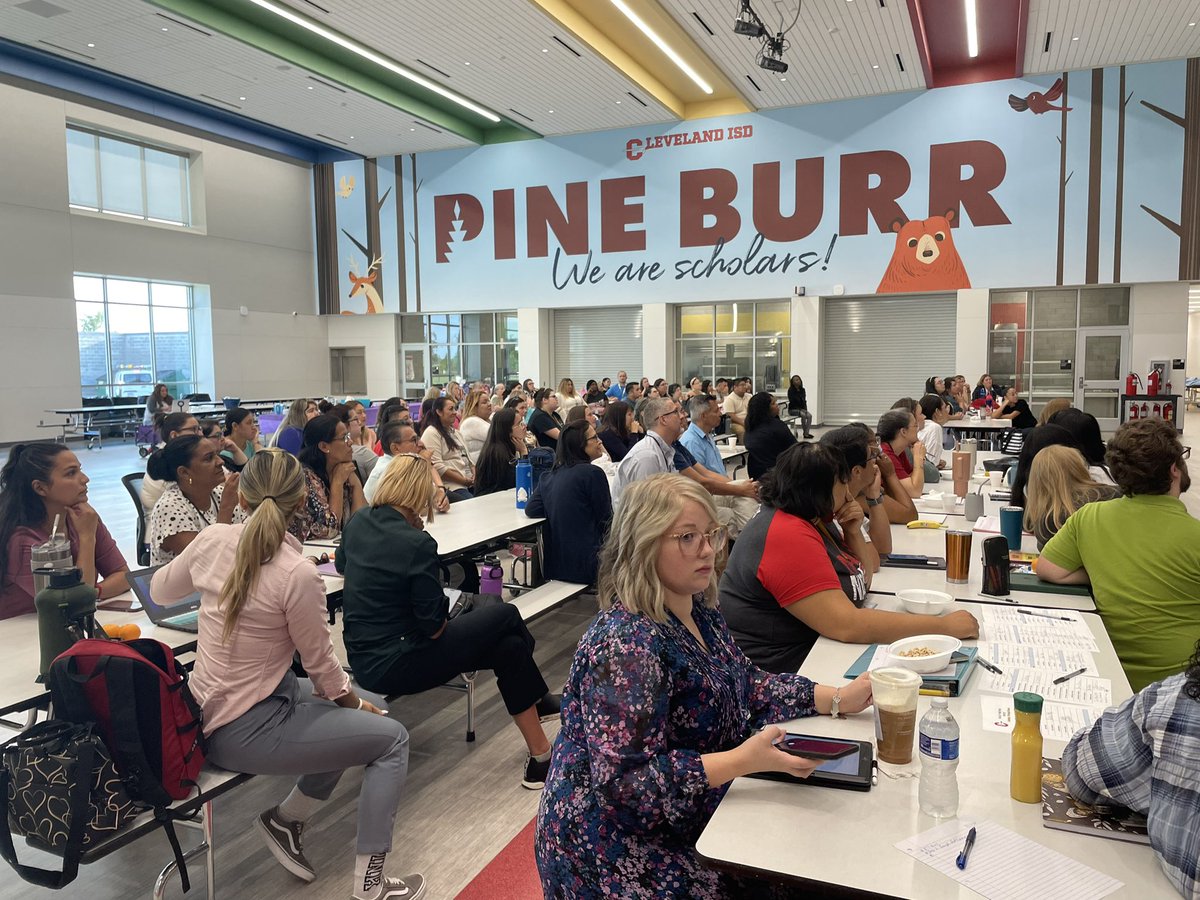 Karlet777's tweet photo. @PineBurrCISD we are Purple People! https://t.co/rR33V0eRk9