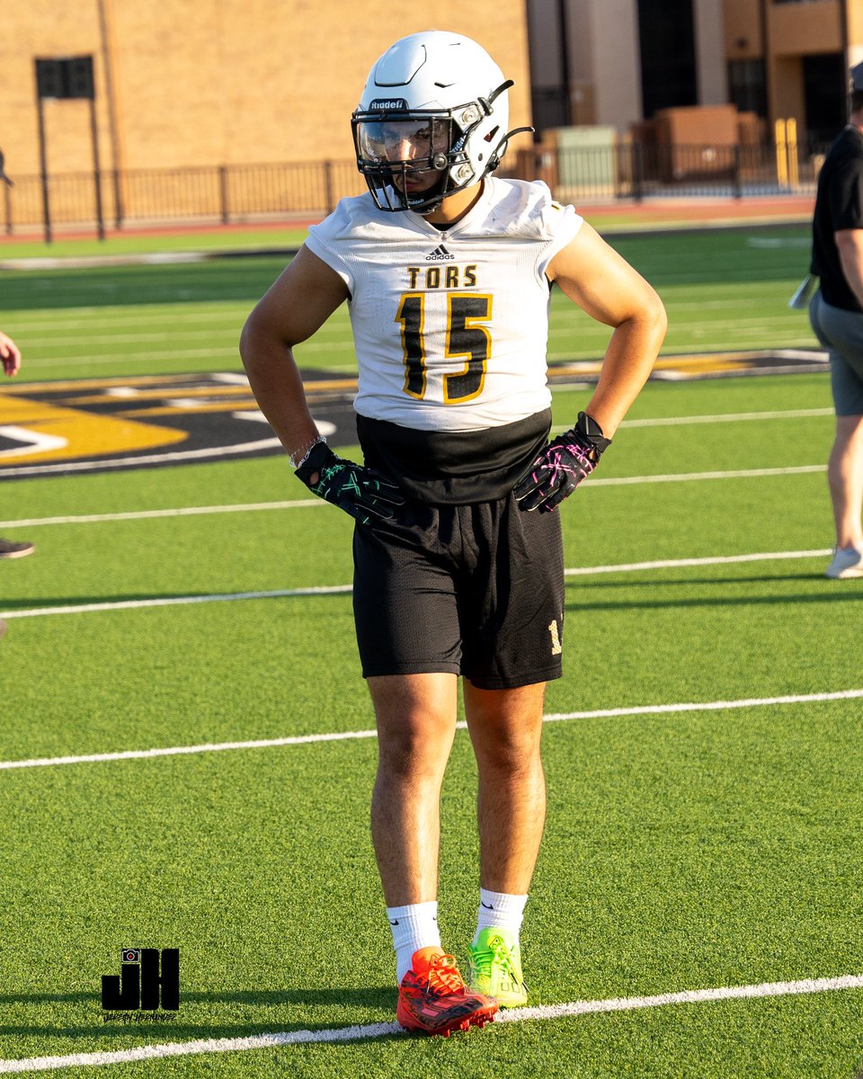 j_h3rnand3z's tweet photo. Golden Tornado football day 1 recap. Gearing up for day 2, today. https://t.co/vcLRZohMG6