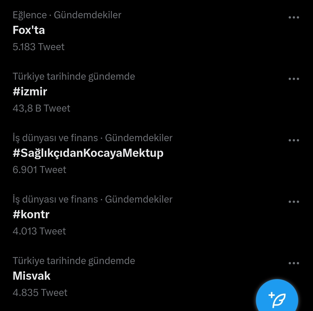 akturkq's tweet photo. Dün gündemde olduk ve halen gündemdeyiz neden biliyor musunuz yıllardır haklarımız verilmedi,
Geçinemez,
Kiramızı ödeyemez,
Nefes alamaz olduk!
#SağlıkçıdanKocayaMektup https://t.co/d47mGaEPfw
