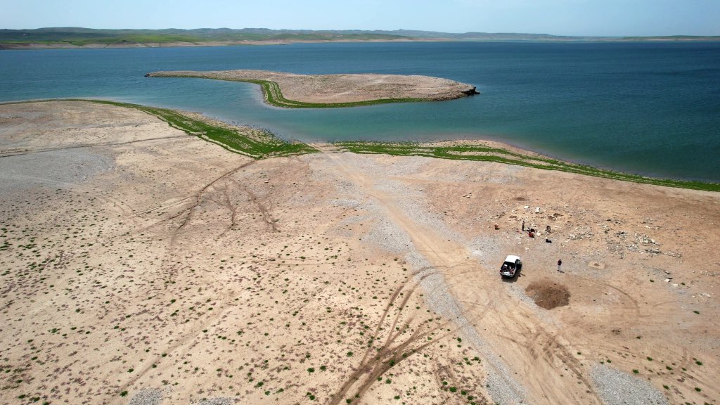 A short report on our first field season is now published online on ASOR website: 
asor.org/news/2023/07/s…
Our work on the Mosul Lake in April 2023 was generously funded by the ASOR Shepard Urgent Grant.
<a href="/ASOResearch/">ASOR</a> <a href="/unipa_it/">UniPa</a>