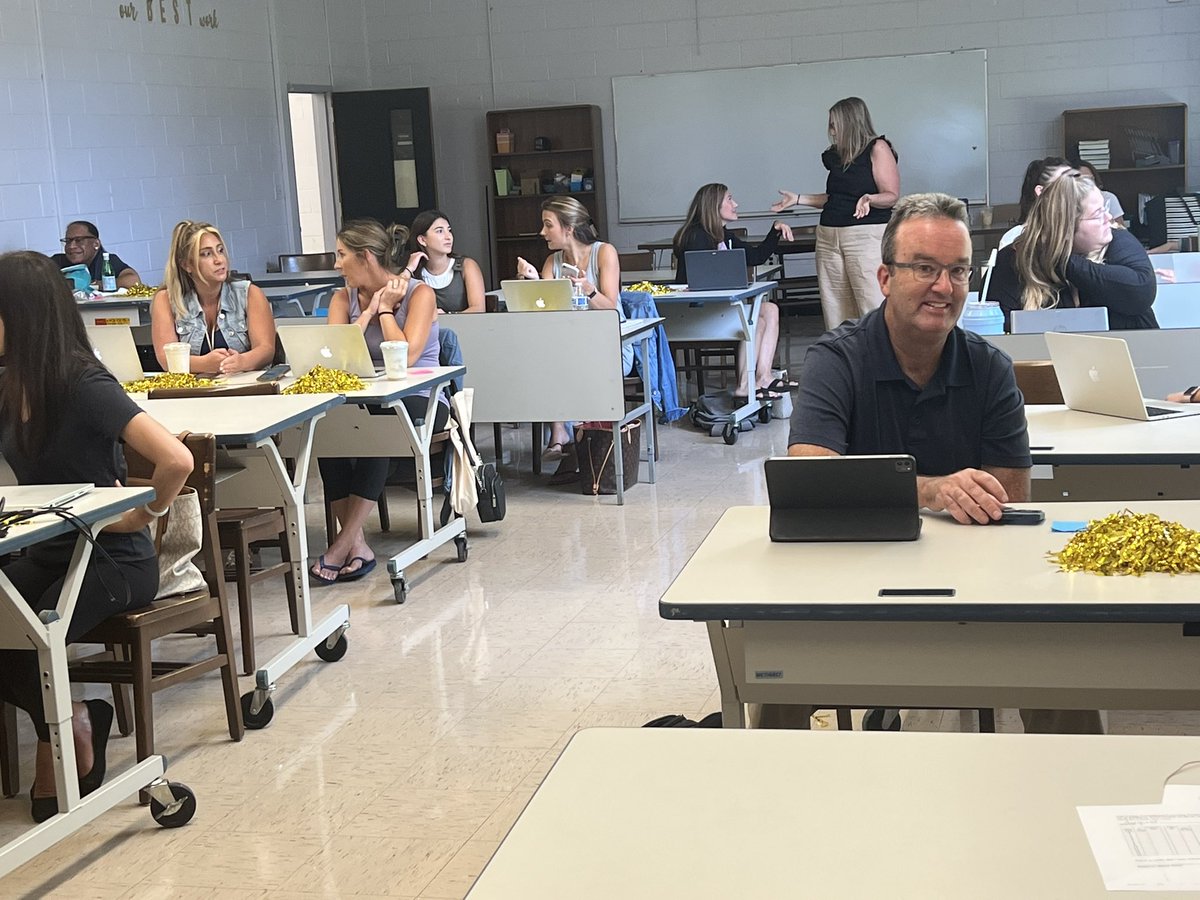 OBPLA Summer Series in action! Parent Communication and Positive Connections with Karen Fraser! ♥️<a href="/OBassistantsup/">Kathleen Hoeker</a> <a href="/swidermath/">Stacey Swider</a> <a href="/OBREADINGSPEC/">OBPS Instructional Coach</a>