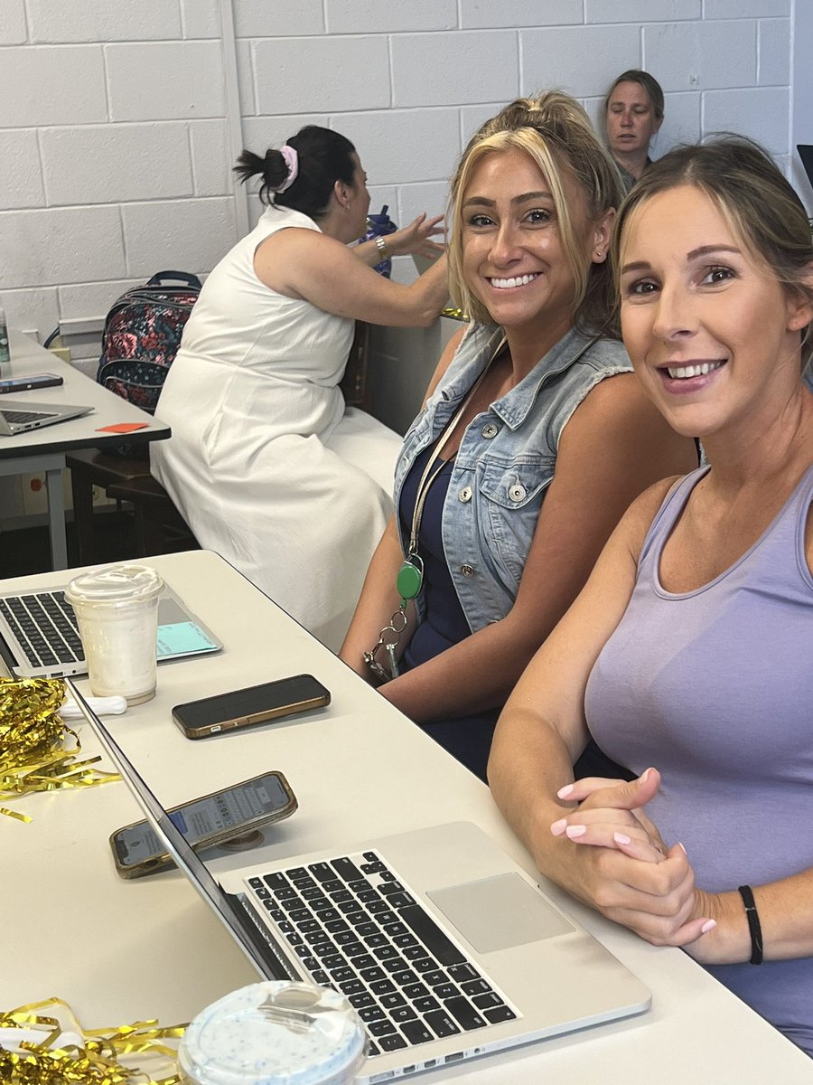 Mrs. Addeo 📚 tweet media