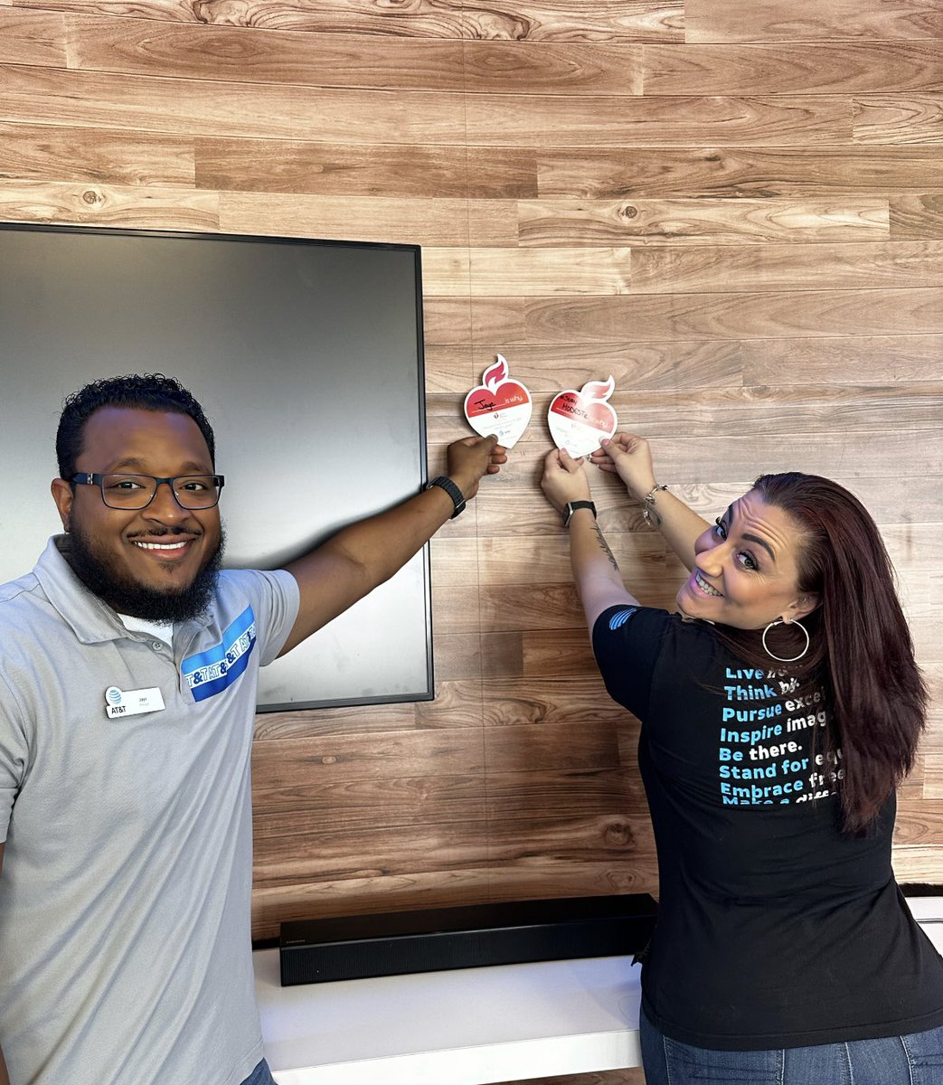 Look who stopped by to show her heart❤️

<a href="/ToniBraxton222/">Toni Braxton</a> <a href="/callme_RAMOS/">John Ramos</a>  <a href="/drew_wagz/">Andrew Wagner</a> <a href="/shawni777/">Michon Modeste</a> <a href="/jrluna11/">JR Luna</a> @theeastregion <a href="/One_FLA/">OneFLA</a> <a href="/LifeAtATT/">Life at AT&T</a> <a href="/ATT/">AT&T</a>
<a href="/AmericanHeartFL/">American Heart Association - Florida</a> #staymodeste #itsaFloridathing
#ATTHeartsAHA #lifeiswhy