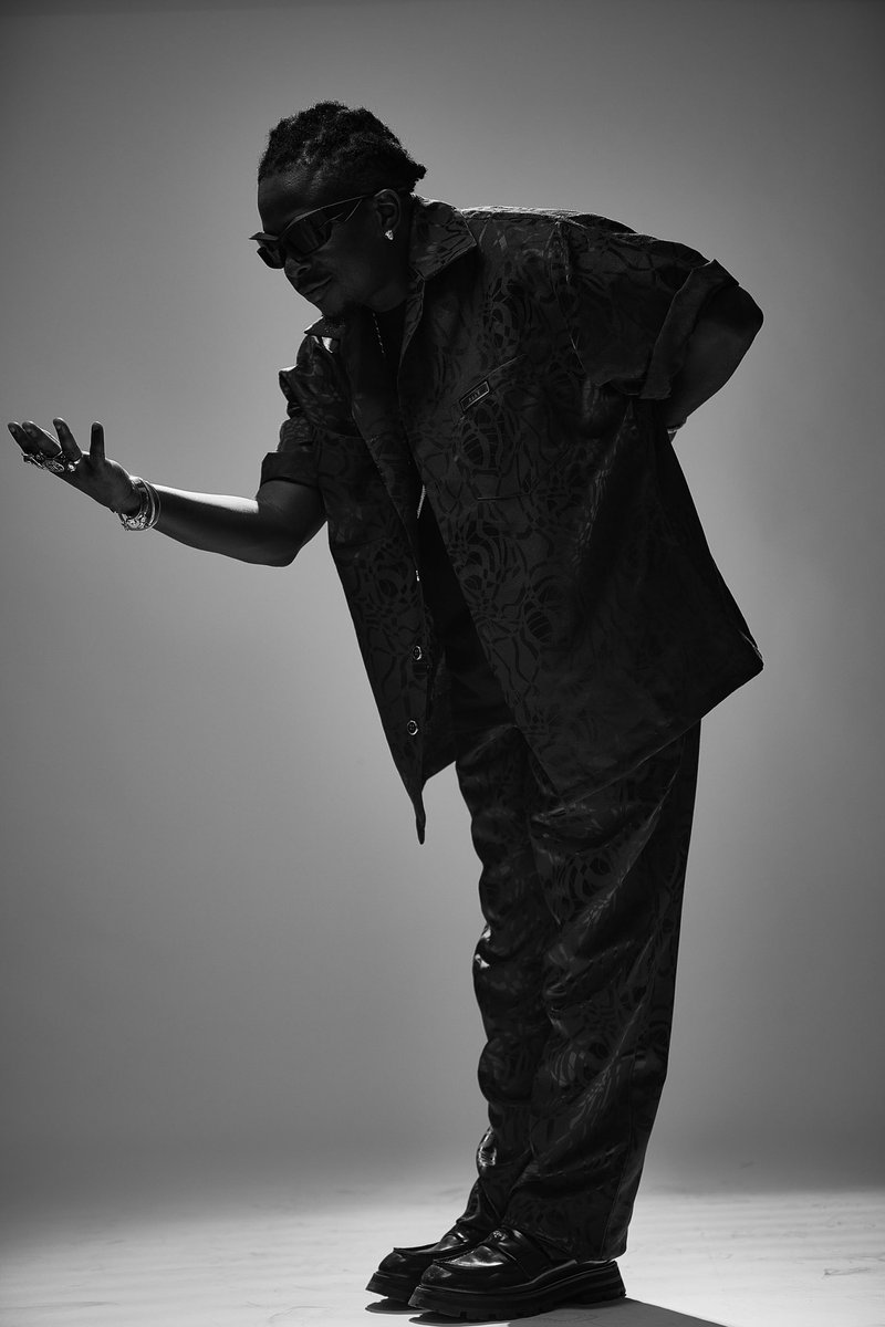 Didibofficial's tweet photo. Succes de qualité c’est pas le diable mais Dieu qui est dans mes Détails.

By S H O G U N. 🥷

🎨📸 : @IamSantanna Big Genius https://t.co/ZlDU2JhyNm
