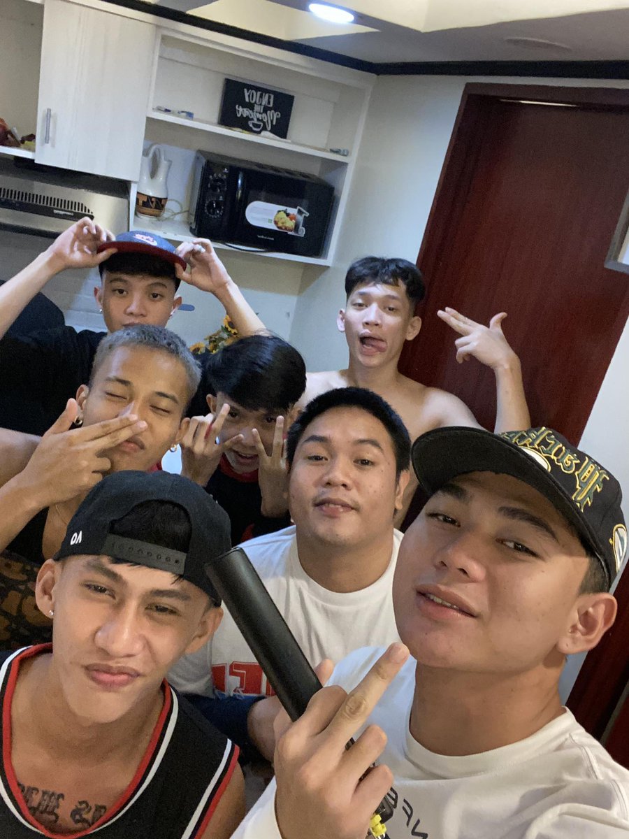 Agent444x's tweet photo. mga laging kasa-kasama ko pamilya yan par
#PYRMD https://t.co/bToUMXdNEl