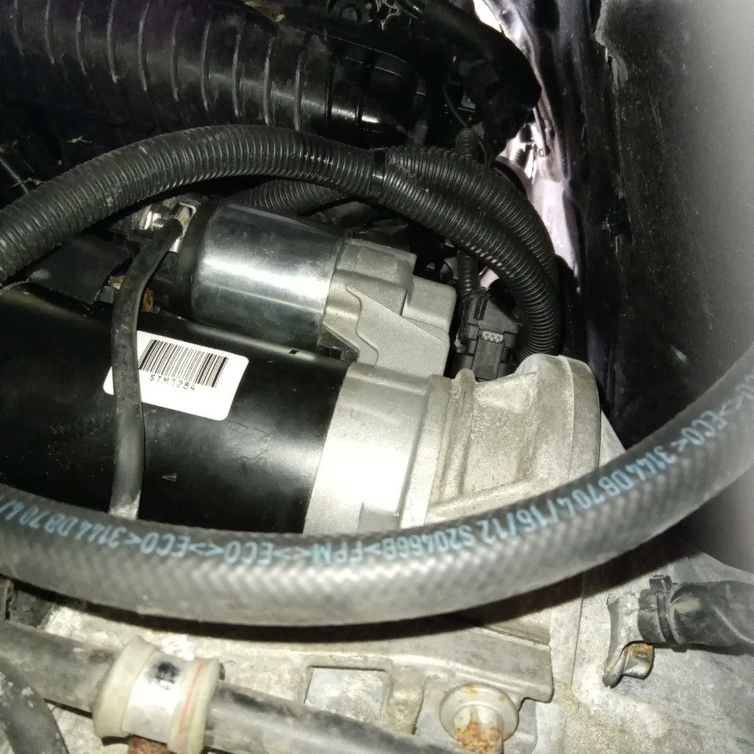 BrianMidlands's tweet photo. Mercedes starter motor replacement https://t.co/Sy1aYruheS
