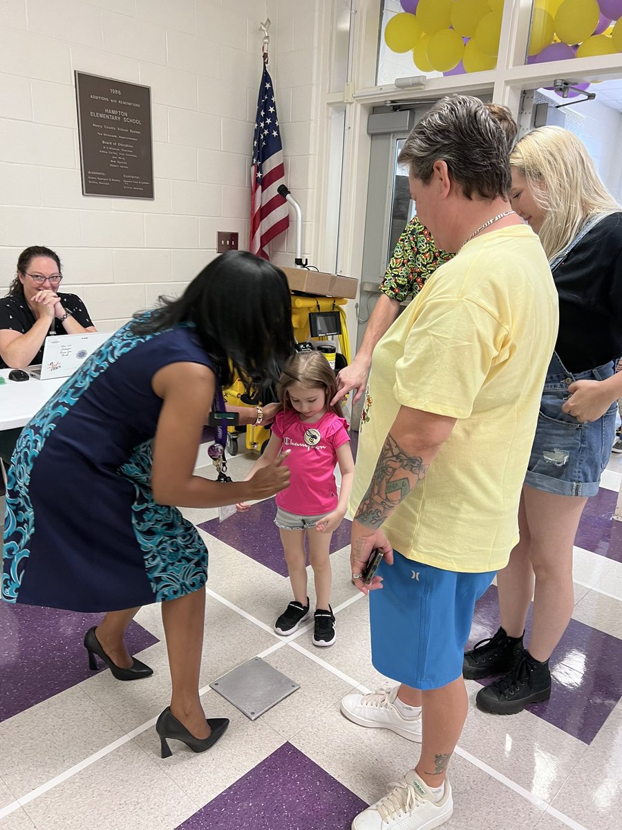 sweatt_victoria's tweet photo. We are so excited to welcome and “pin” our Kindergartners! We are Proud Hornets! 🐝💜💛 @st_johane @HES_HCS @HenryCountyBOE https://t.co/eq9JIC33yG