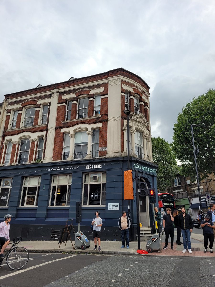 ElaineC_reviews's tweet image. One night @CamdenFringe to review @Aces_Bar for @philgreencomedy going on up to @edfringe and @ErrolMcglashan for #OffComm consideration @OffWestEndCom New venue for me tonight in the world of an #offwestend venue supporter and reviewer #reviewer #theatre #Camden #camdenfringe