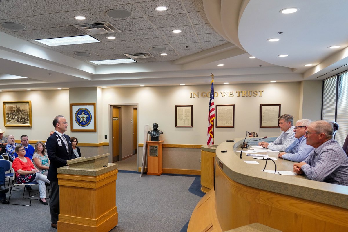 normanregional's tweet photo. Thank you, Cleveland County commissioners! $1M from #ARPA will create more emergency treatment rooms at #NormanRegional's #HealthPlex campus. Better care for patients in future pandemics & emergencies. #Healthcare #CommunityImpact https://t.co/69ff1SJYdx https://t.co/ZWsVoT1NNU