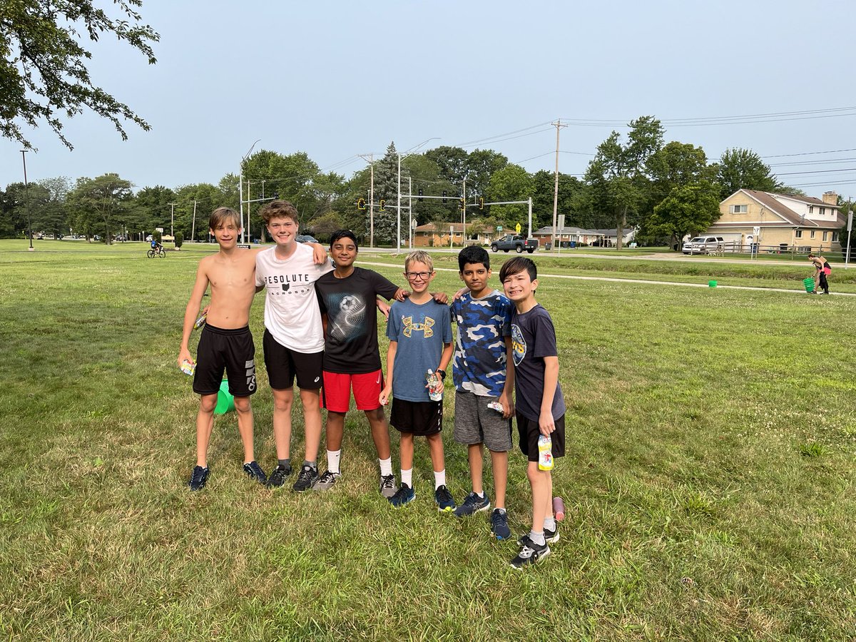 runpjhs's tweet photo. #Day2of2023Season
#TShirtRelay

Congrats to Paul Baz’s team for being the winning relay team! https://t.co/or1vi7qVY4