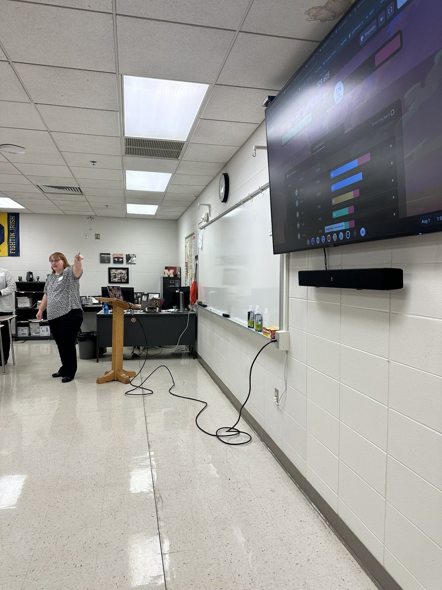 AlisonParr_'s tweet image. Afternoon sessions at #Technovation23 are keeping everyone engaged after a great lunch from Sweet Lou’s!