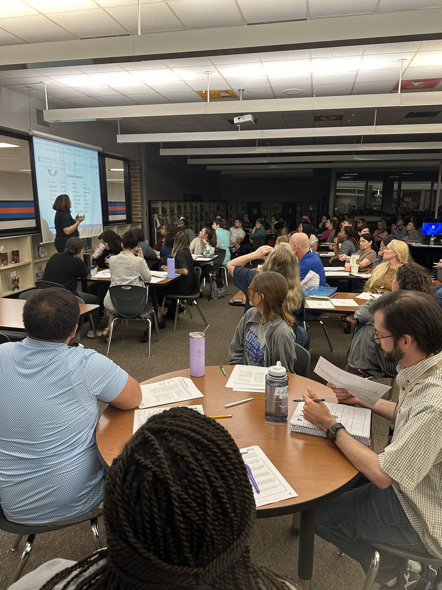 Jcm1st's tweet photo. @HumbleISD_AMS teaching staff engaged, and contributing meaningful feedback as we construct our social contract! 👏🏾 #CAVU #Tigertastic https://t.co/x0Ezm8HIIX