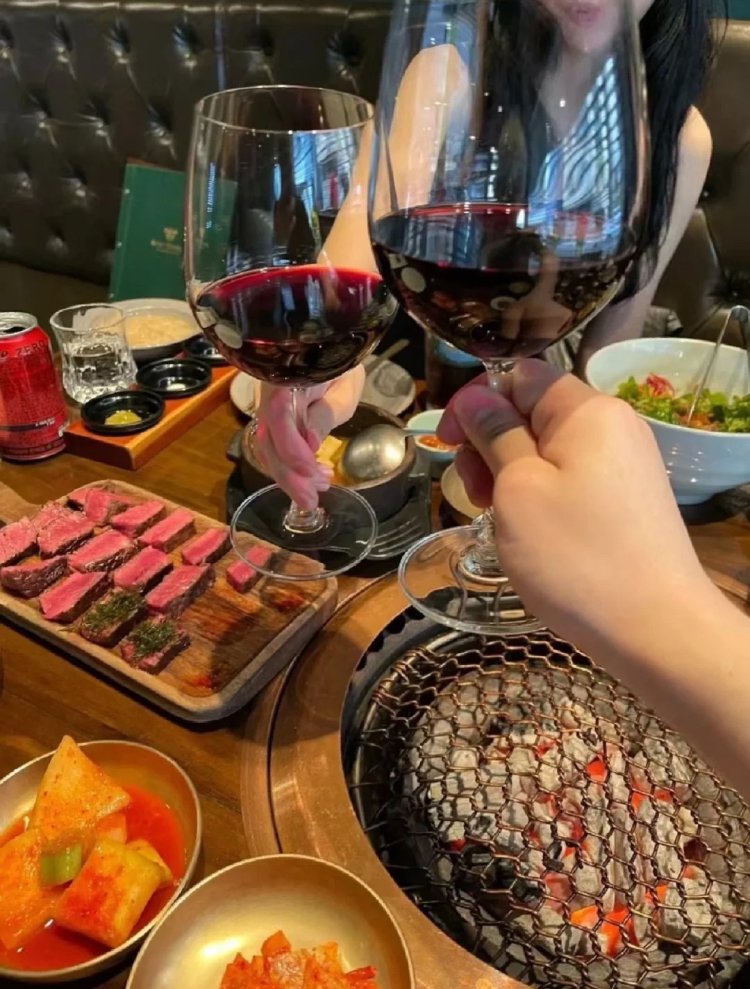 Barbecue + red wine is a classic food combination, what kind of red wine would you pair with?
#DRC #Petrus #screamingeagle #LafiteRothschild #ChateauLatour #HautBrion
#Susan #USAID #JUST