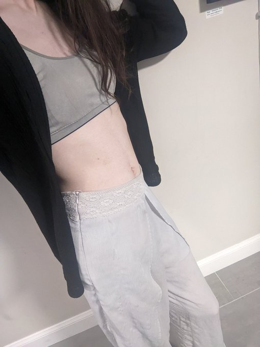 Really feeling this fit, hope y'all are too 🥰  #trans #transfashion #fashion #SFW #comfy #womensfashion<a href="/tag/trans"class="tags">#trans</a><a href="/tag/fashion"class="tags"><span>#fashion</span></a><a href="/tag/abs"class="tags"><span>#abs</span></a><a href="/tag/comfy"class="tags"><span>#comfy</span></a><a href="/tag/womensfashion"class="tags"><span>#womensfashion</span></a><a href="/tag/sfw"class="tags"><span>#sfw</span></a><a href="/tag/tra"class="tags"><span>#tra</span></a>