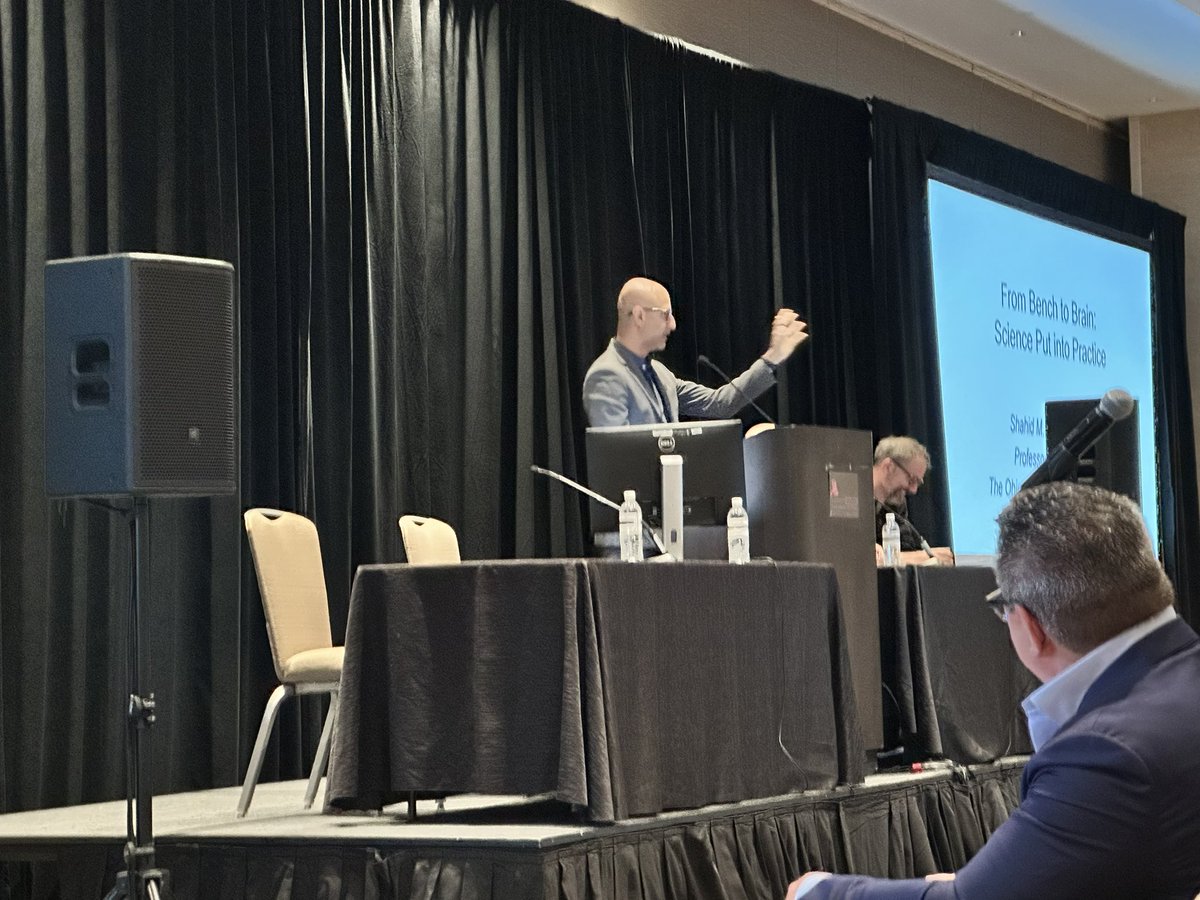 Alex Hoang tweet media