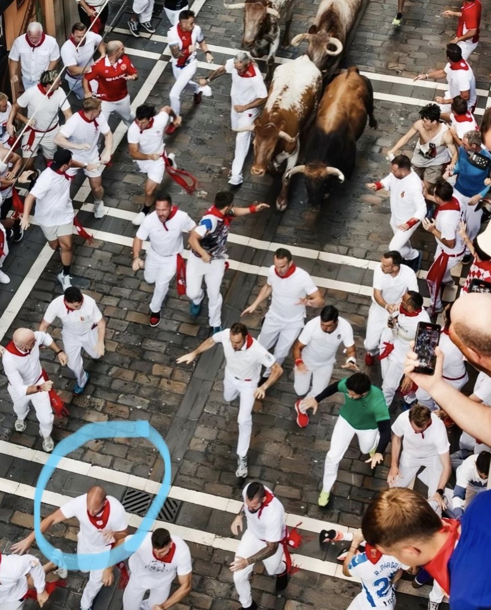 daveallred_'s tweet photo. Bucket List item #37: Running with the bulls ✅

15 years ago I added running with the bulls to the bucket list in my Lifestyle Design. Mission accomplished! Such an epic once in a lifetime experience

Had a lot of takeaways from this experience. Too many to post here. But it’s really interesting how risk can help create clarity

I’ve always believed there are 2 types of people in life, there are Spectators and there are Participants. Throughout my life I’ve always taken pride in being in the arena and participating … and I believe later in life I’ll never look back at these type of opportunities and regret having taking the shot and creating memorable experiences like this one

Grateful that no one in our group was seriously injured, especially considering this was the fastest bull run in over the last 150 runs (the bulls paced over a full minute faster then the average) which resulted in significantly more injuries then normal (300 recorded injuries, 19 hospitalizations)

🐂🏃🐂🏃💨

#lifestyledesign #financialfreedom #lifestylefreedom