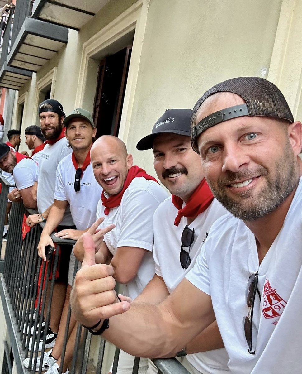 daveallred_'s tweet photo. Bucket List item #37: Running with the bulls ✅

15 years ago I added running with the bulls to the bucket list in my Lifestyle Design. Mission accomplished! Such an epic once in a lifetime experience

Had a lot of takeaways from this experience. Too many to post here. But it’s really interesting how risk can help create clarity

I’ve always believed there are 2 types of people in life, there are Spectators and there are Participants. Throughout my life I’ve always taken pride in being in the arena and participating … and I believe later in life I’ll never look back at these type of opportunities and regret having taking the shot and creating memorable experiences like this one

Grateful that no one in our group was seriously injured, especially considering this was the fastest bull run in over the last 150 runs (the bulls paced over a full minute faster then the average) which resulted in significantly more injuries then normal (300 recorded injuries, 19 hospitalizations)

🐂🏃🐂🏃💨

#lifestyledesign #financialfreedom #lifestylefreedom