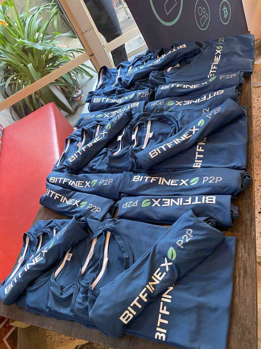 BitfinexSpanish's tweet photo. ¡Qué día tan electrizante fue en Cúcuta, Colombia! 🎉

Hoy nos encontramos con traders P2P y discutimos cómo crypto ofrece libertad financiera! 🚀

¡Estén atentos para la próxima parada en nuestro recorrido por LATAM! ¡Hasta la próxima! 🔥 https://t.co/c1NwHxfDre