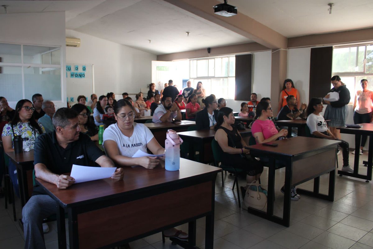 InfamDgo's tweet image. Seguimos con los talleres en las colonias y fraccionamientos de nuestra capital con el programa "Integración Familiar"
@josejoseantonio
@Mepre7