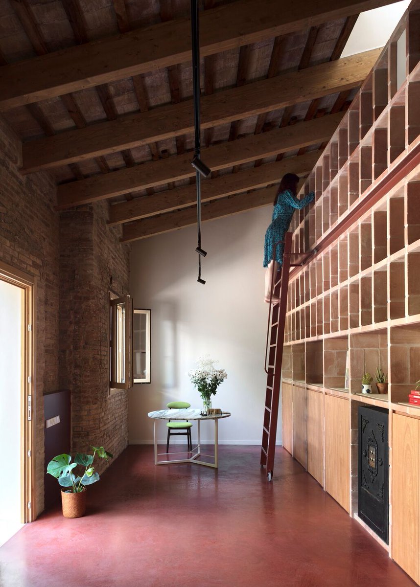 S_SOSTENIBLE's tweet photo. CA L'ÁGATA 👉 https://t.co/o24v23ZOEf 
#Arquitectura El fil verd estudi d'arquitectura 📸: Milena Villalba vía @Archello 
#Arquitecturademadera #MaderayConstrucción @Maderayconstruc https://t.co/ywOeQRTo3C