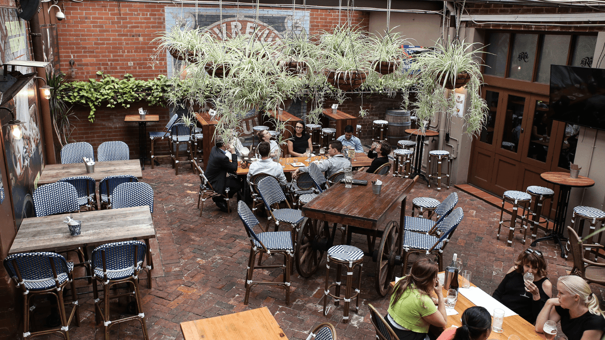 Hey BC, what do you think about the possibility of consuming cannabis on public patios? 🌿💨  Let us know your thoughts in the comments!

Read more: cannabisretailer.ca/2023/bc-consid…

#TokenNaturals #BCcannabis #CannabisCommunity