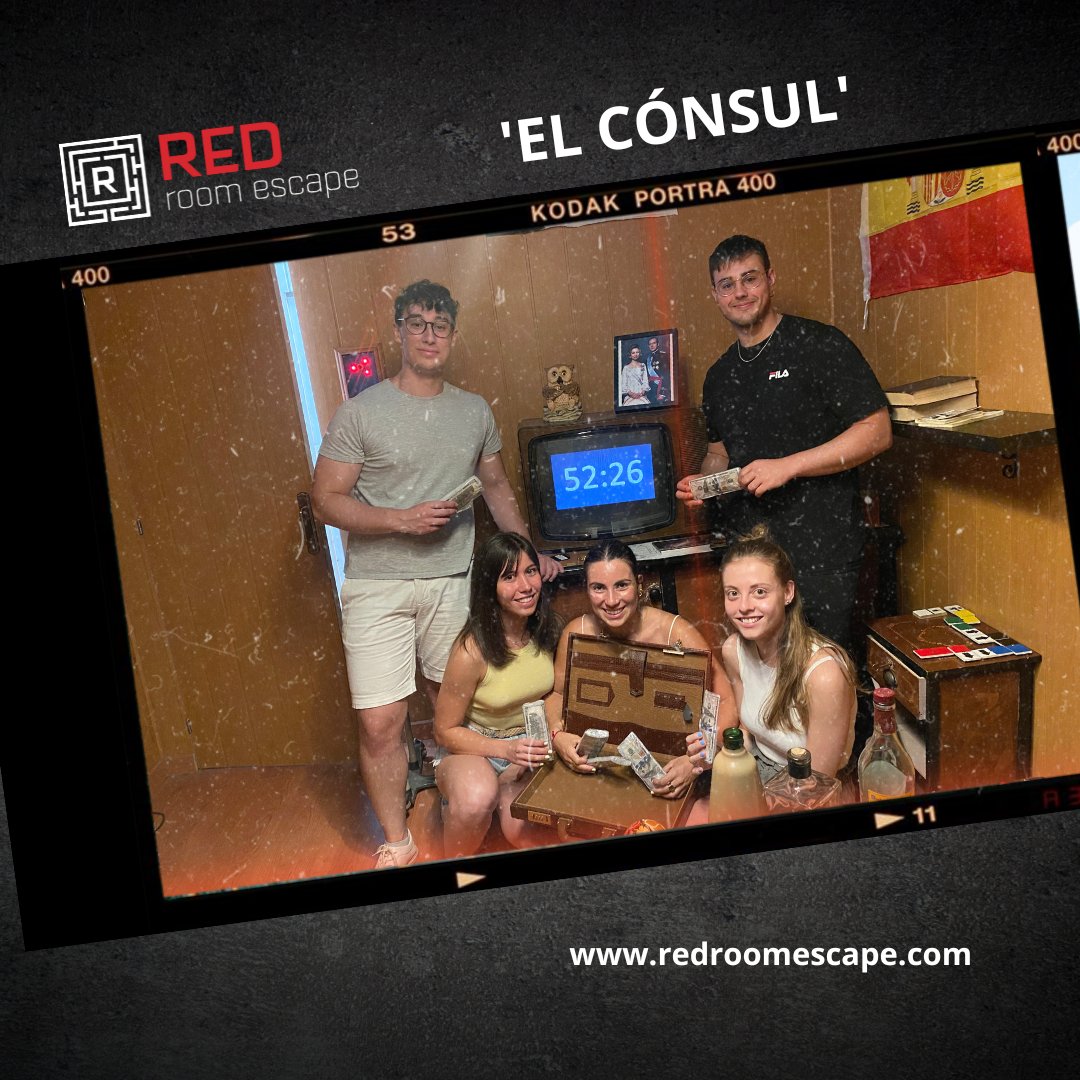 redroomescape's tweet photo. 😜☀️¿Se te ocurre un plan mejor para este #verano?

Disfruta de Red #RoomEscape con amig@s y familiares, además de con @CervezaElAguila 😏

👉Haz tu reserva https://t.co/cWJEXrkTlH
#Scaperoom #EscapeRoom #Valladolid #ocio https://t.co/xf412Gkb2n