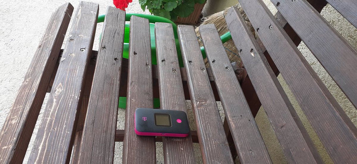 frauhasenklee's tweet photo. #Hotspotrouter 😉
@Telekom_hilft, muss ich den jetzt überallhin mitnehmen? https://t.co/yDenxAGfhL