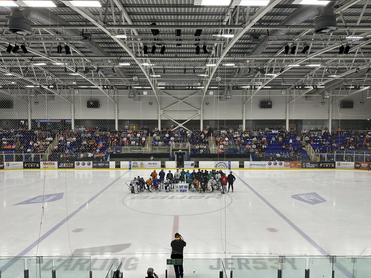 steelershockey's tweet photo. 💙

#BleedOrange #SteelersHockey #LetDogsPlay https://t.co/O1HqlGopri