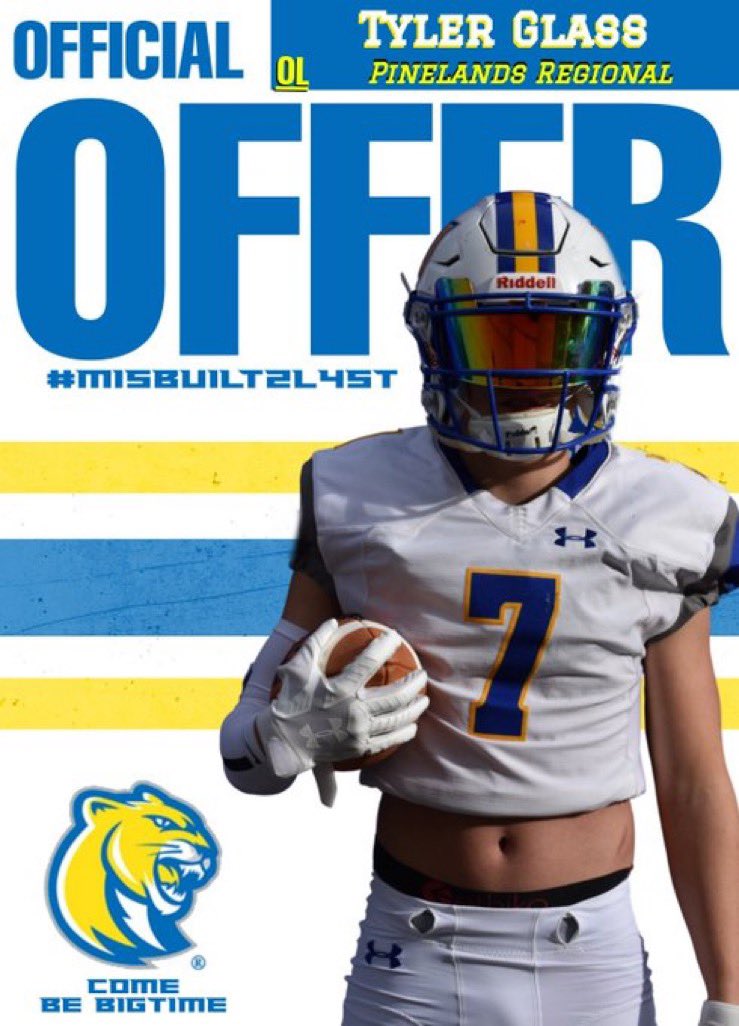 Tyler_Glass_77's tweet photo. Thankfull for my first offer to play ball at the college level from @MUCougarsFB  #MisBuil2L4st  @MisericordiaHFC  @K_Price73  @JaretJystad  @Coach_Cottle  @mcoachslaughter  @CoachClark78 https://t.co/OKf1KmJuxx