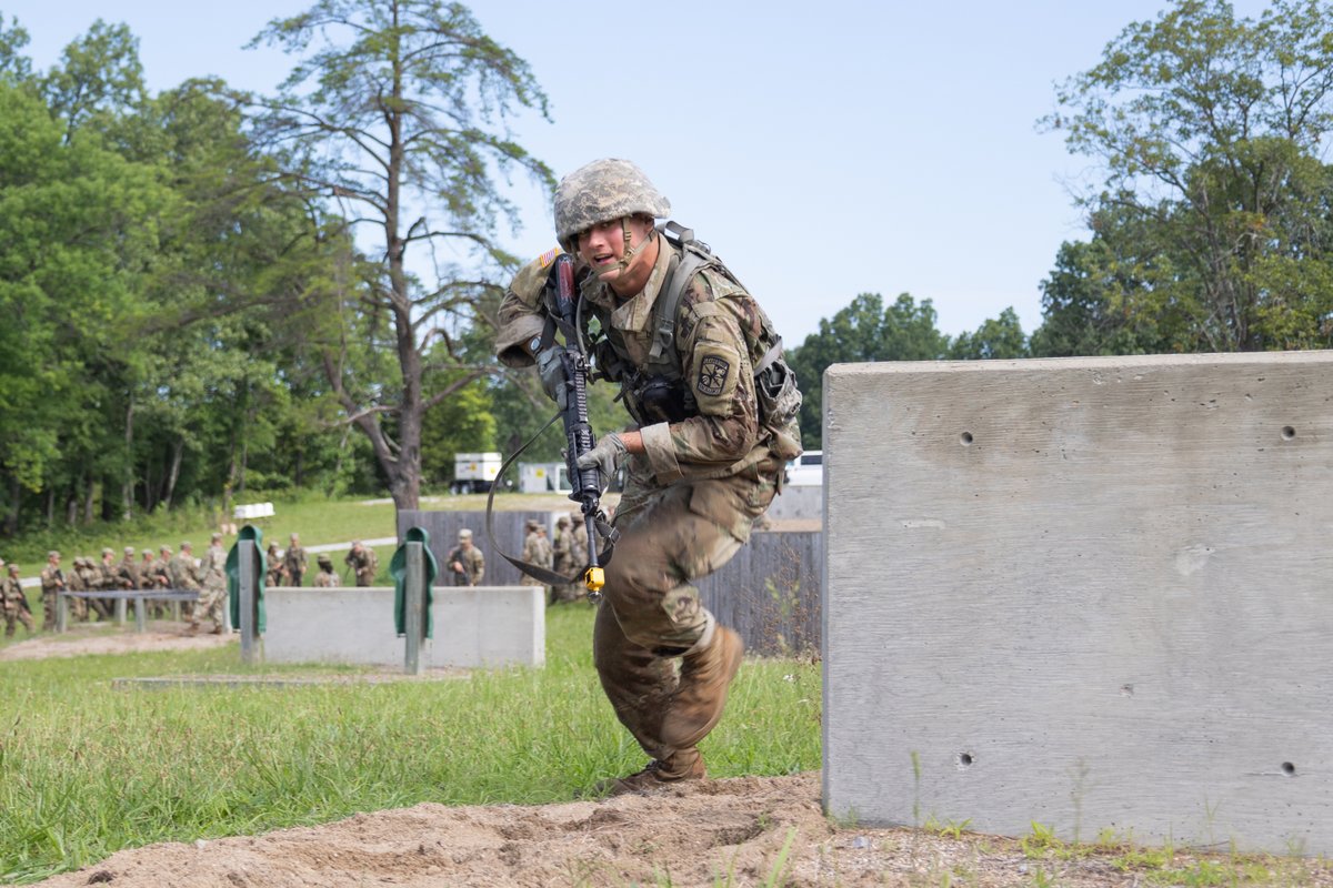 ArmyROTC's tweet image. Let&apos;s get ITT Cadets!

Cadets from 3rd Regiment, #BasicCamp, complete their Introduction to Tactics and Techniques, teaching them individual movement skills they&apos;ll use later at camp. #CST2023

📸 Jaden Whiteman, Ball State University

@TRADOC  | @CG_ArmyROTC 
@AmandaAzubuike
