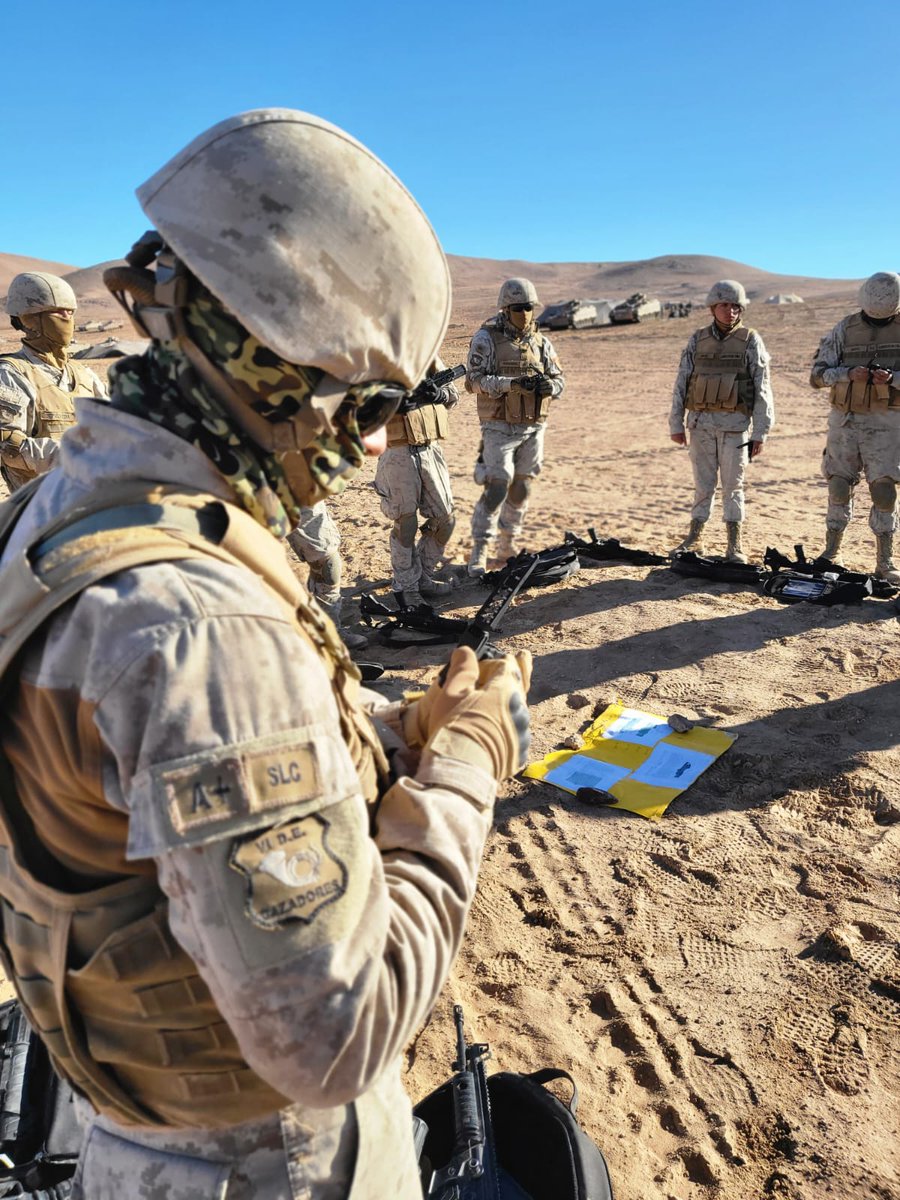 VIDE_CL_Oficial's tweet photo. Un intenso #entrenamiento es el que están desarrollando los #SoldadosConscriptos del Btn de Inf. Blindada N°5 #Carampangue, en el marco del término de su Fase de Formación del Combatiente en Ocupación Militar Específica y el comienzo de su Fase Inicial de Pequeña Unidad.
#Iquique https://t.co/CX2YZWsnN8