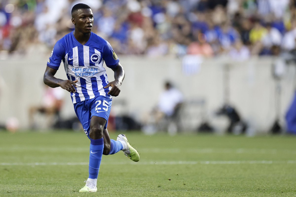 Talks between Chelsea and Brighton for both Moisés Caicedo &amp; Robert Sánchez took place also today. 🚨🔵 #CFC

Chelsea want to sign both, discussions between the two clubs continue while gap in valuations remain.

Sánchez, keen on the move.
