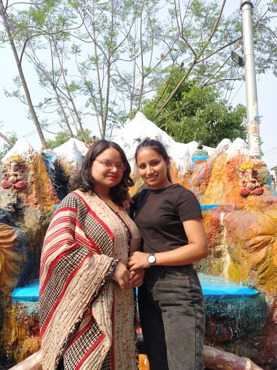 GiriSuzee's tweet photo. @Sikshya123 हजुरलाइ जन्मदिनको धेरै धेरै शुभकामना ❤️ https://t.co/f1OEQyCrAt