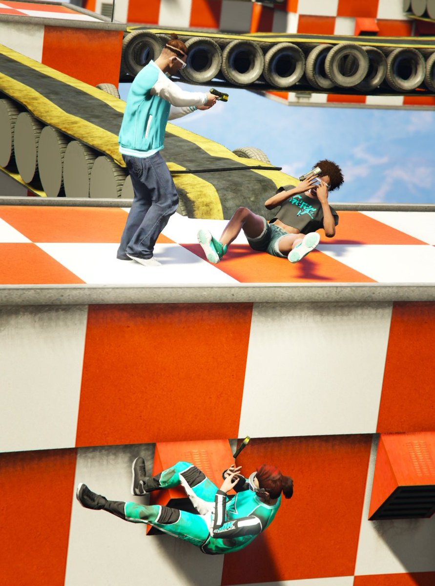 CaPn_bOnEs's tweet photo. crew night funanigans...
#iGTA #GTAOnline #Shenanigans https://t.co/4S1VNNje5k