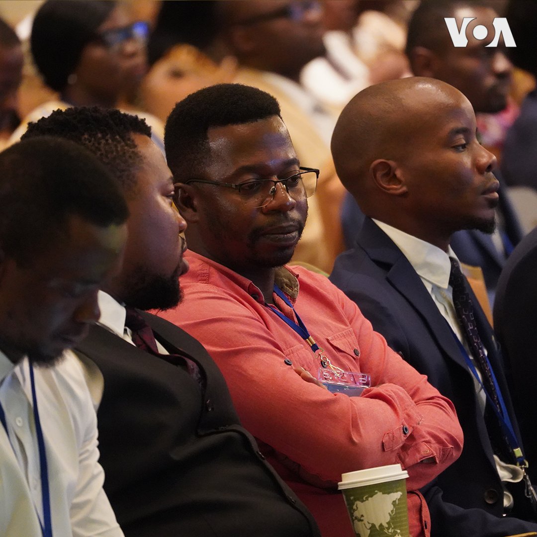 📸: Over 700 young African leaders Tuesday gathered in Washington D.C. as part of the three-day U.S. sponsored @WashFellowship Mandela Washington Summit. The young leaders networked with @StateDept assistant secretary Molly Phee. For updates, visit voaafrica.com.